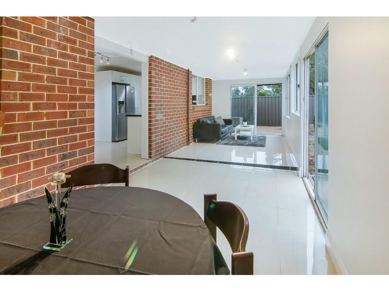 27 Augusta Place, St Clair NSW 2759