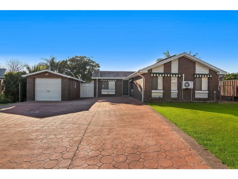 8 Burley Griffin Close, St Clair NSW 2759