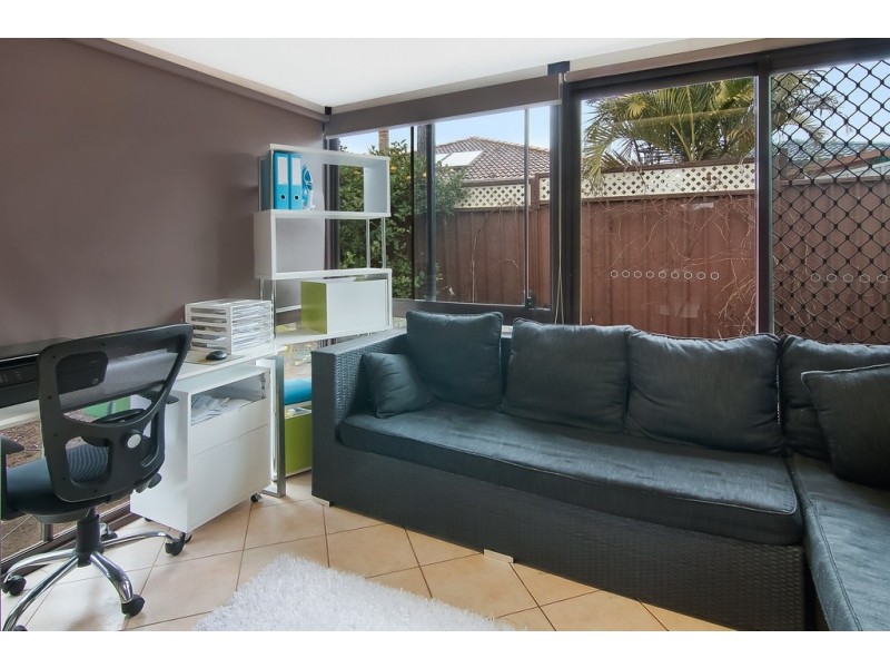 8 Burley Griffin Close, St Clair NSW 2759