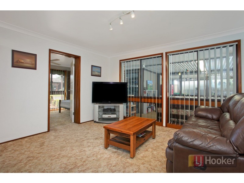 17 Ireland Street, St Clair NSW 2759