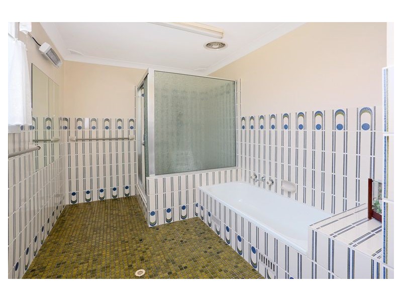 5 Cadell Glen, St Clair NSW 2759