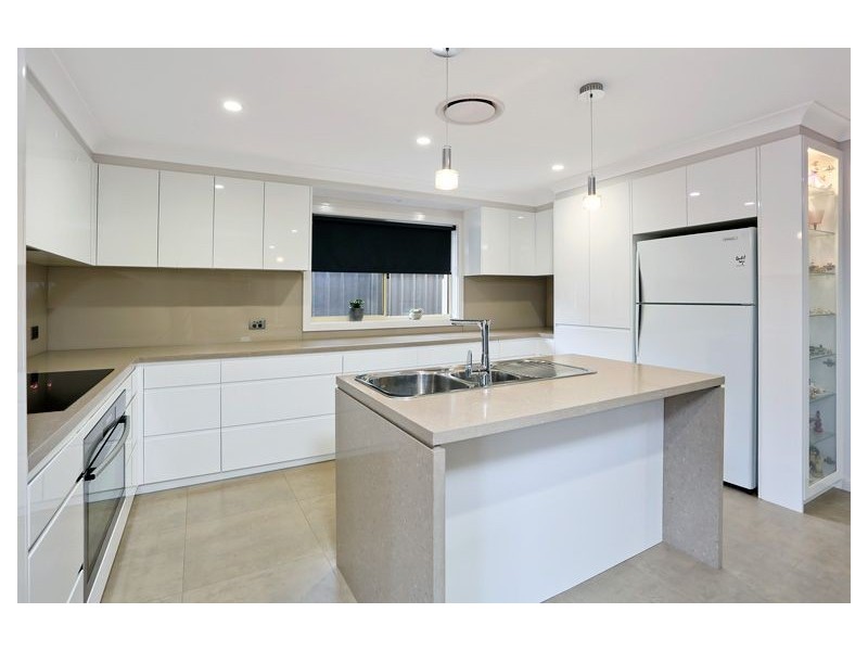 18 Madigan Drive, Werrington County NSW 2747