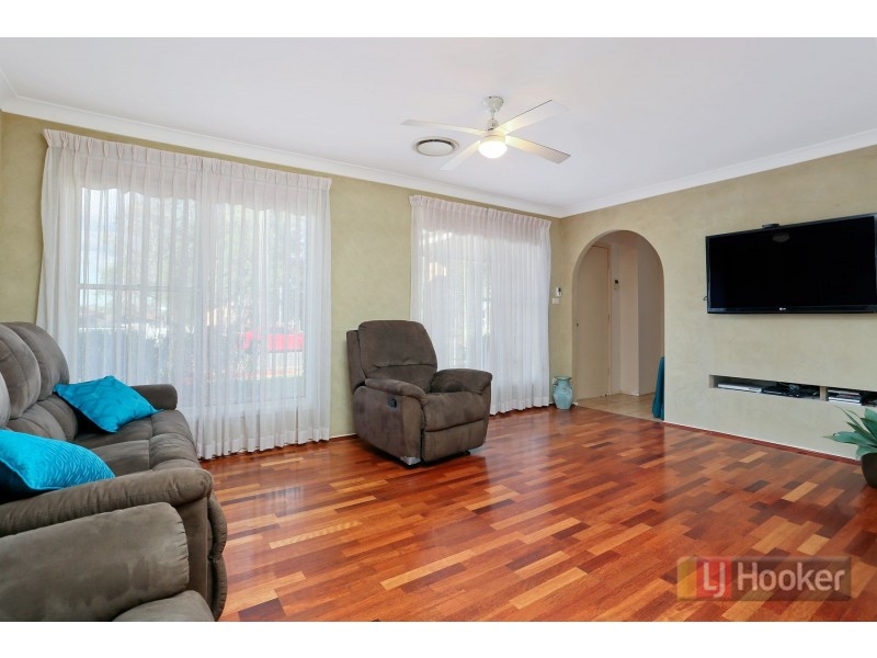 21 Skylark Crescent, Erskine Park NSW 2759