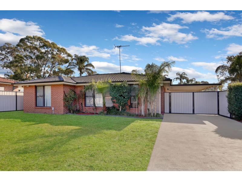 6 Laura Place, St Clair NSW 2759