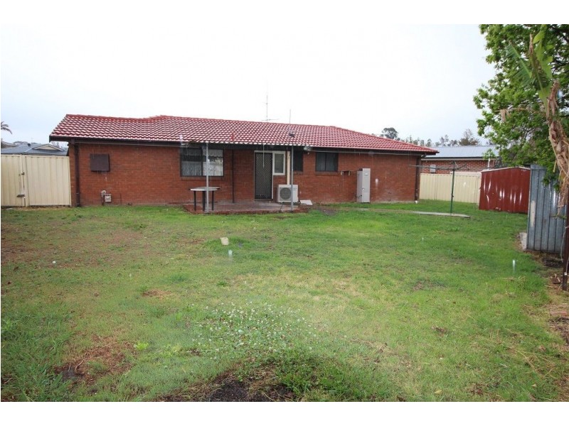 11 Lawton Place, Oakhurst NSW 2761