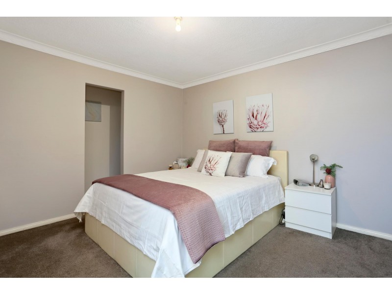 4 Chateau Crescent, St Clair NSW 2759