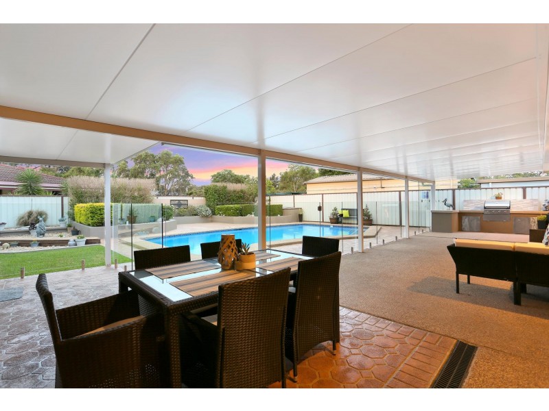 4 Chateau Crescent, St Clair NSW 2759