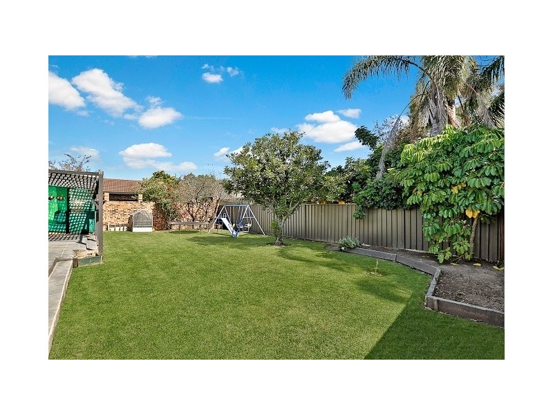2 Merino Circuit, St Clair NSW 2759