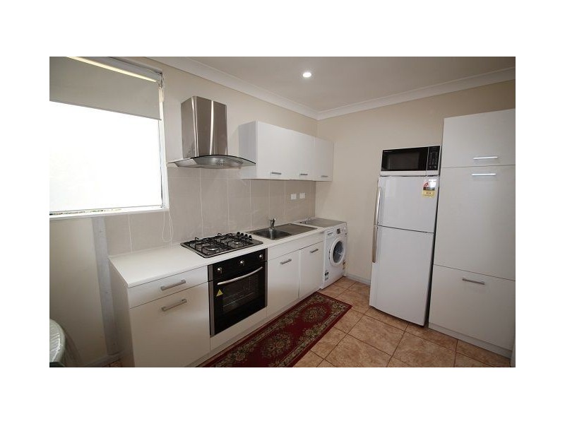 8B Wyena Road, Pendle Hill NSW 2145