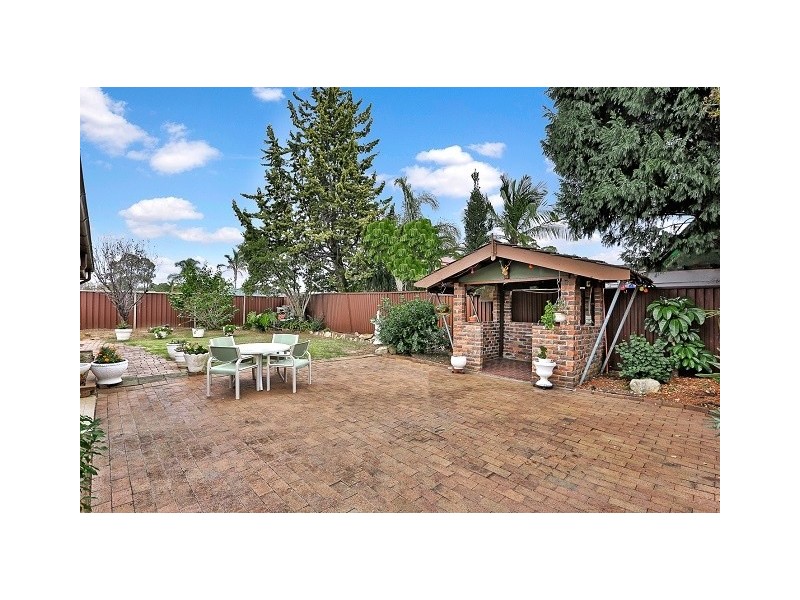 7 Chateau Crescent, St Clair NSW 2759