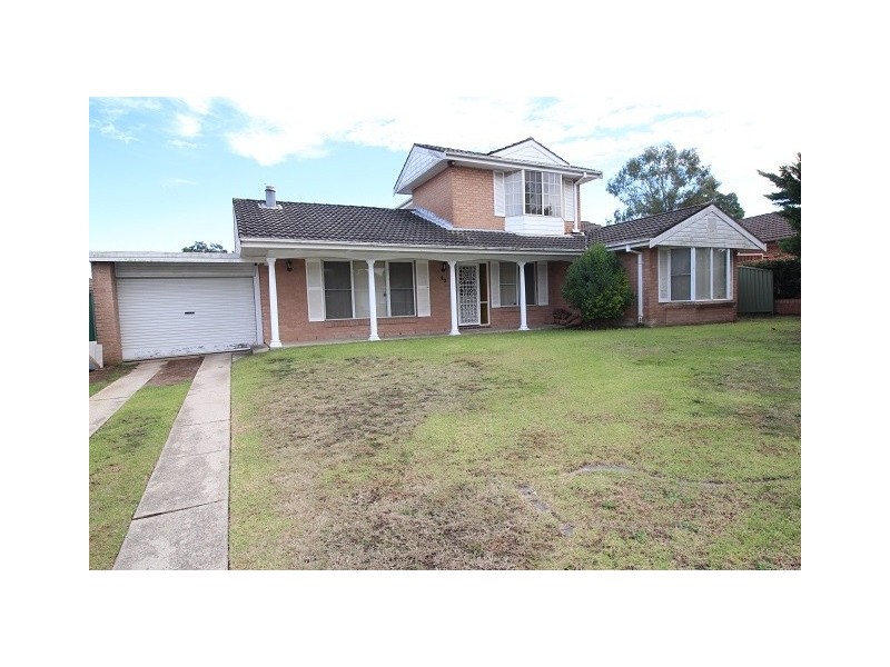63 Harvey Circuit, St Clair NSW 2759