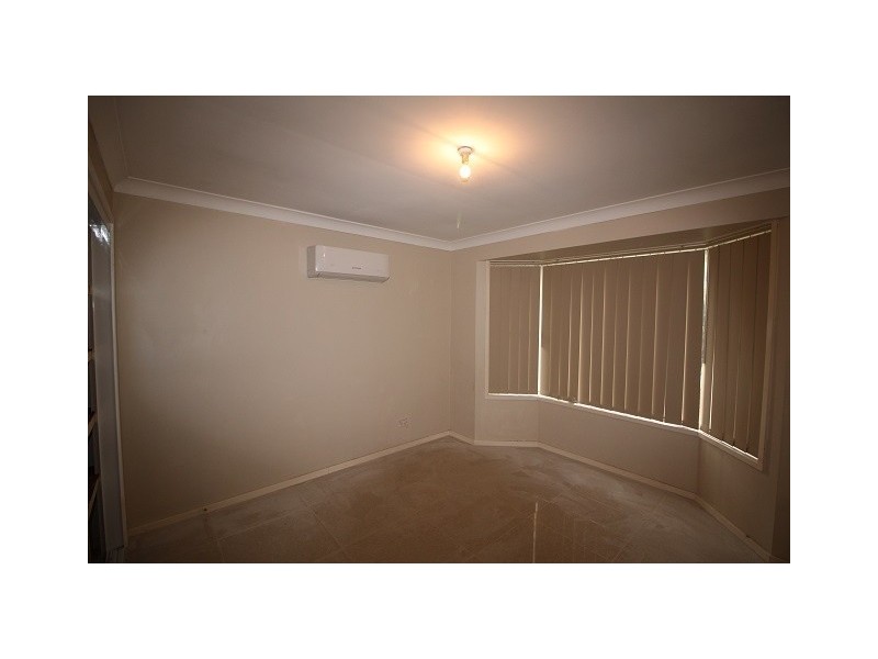 63 Harvey Circuit, St Clair NSW 2759