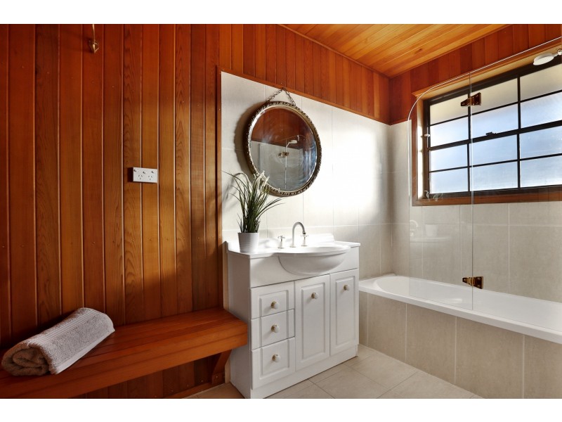 70 Church Lane, Cranebrook NSW 2749