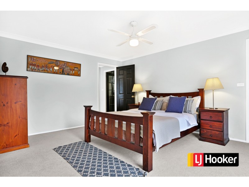 15 Derwent Place, St Clair NSW 2759