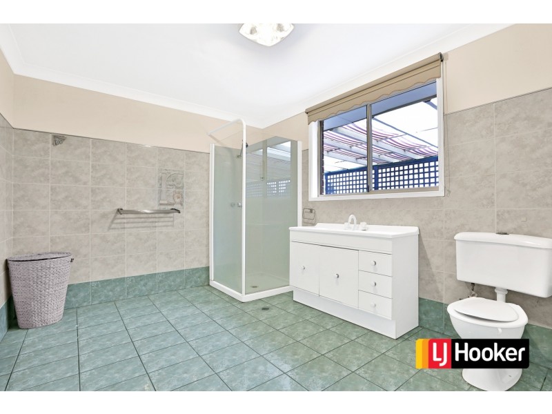 15 Derwent Place, St Clair NSW 2759