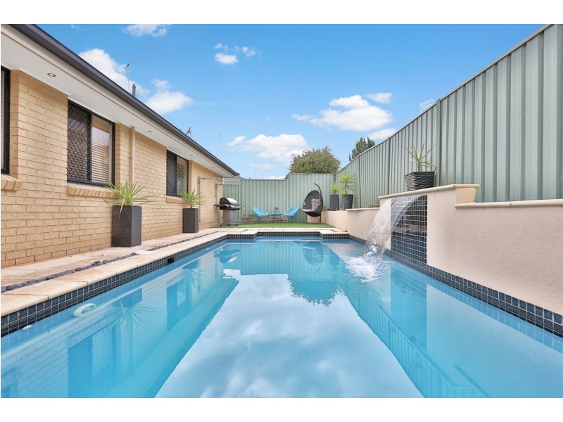 20 Monteray Tce, Glenmore Park NSW 2745
