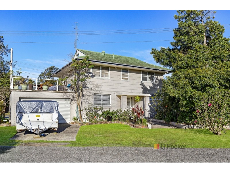 38 Natuna Avenue, Budgewoi NSW 2262