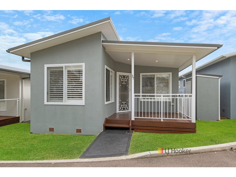 37/2 Macleay Drive, Halekulani NSW 2262