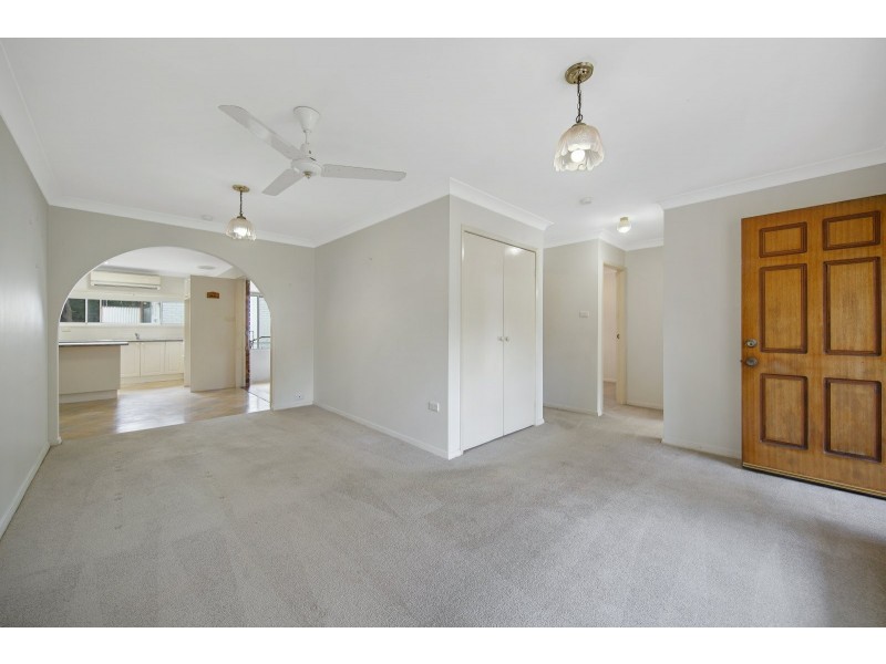 1/5 Kiora Close, Norah Head NSW 2263