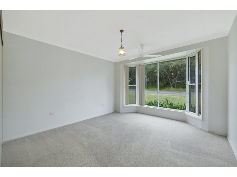 1/5 Kiora Close, Norah Head NSW 2263