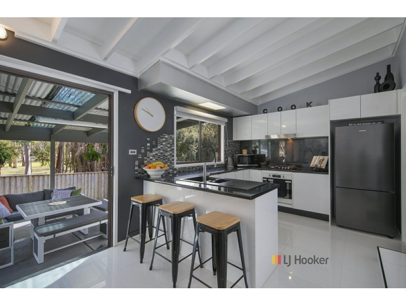 15 Billbabourie Road, Gwandalan NSW 2259