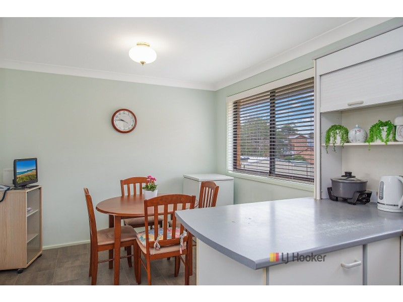 26 Suncrest Parade, Gorokan NSW 2263