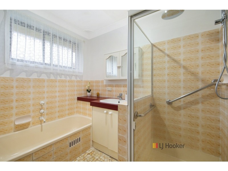 26 Suncrest Parade, Gorokan NSW 2263