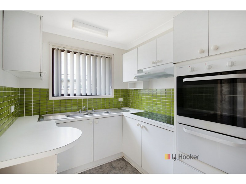 2/42-44 Natuna Avenue, Budgewoi NSW 2262