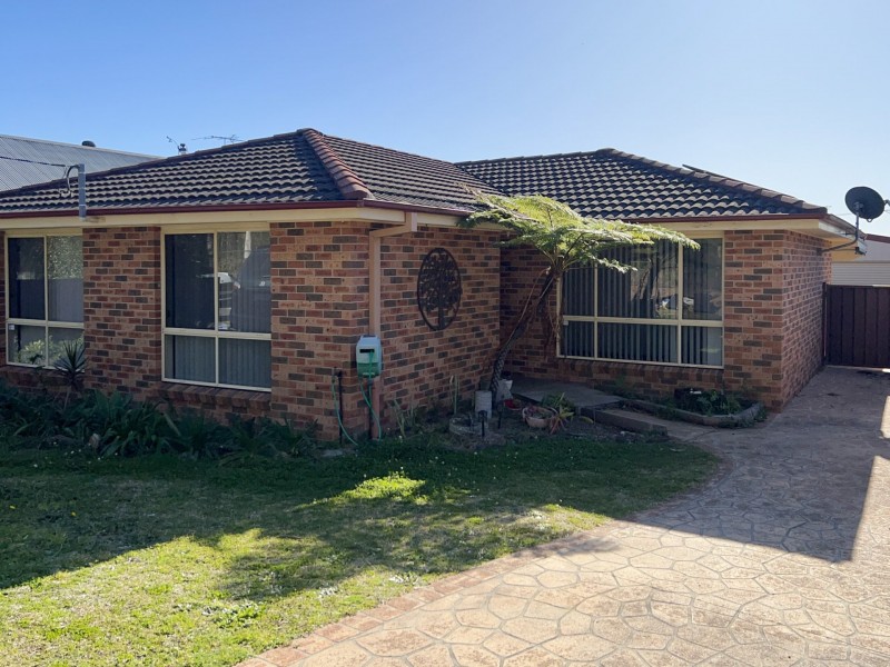 34 Griffith Street, Mannering Park NSW 2259