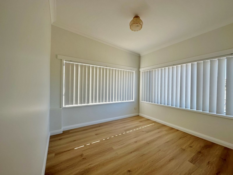 11 Woolana Avenue, Budgewoi NSW 2262