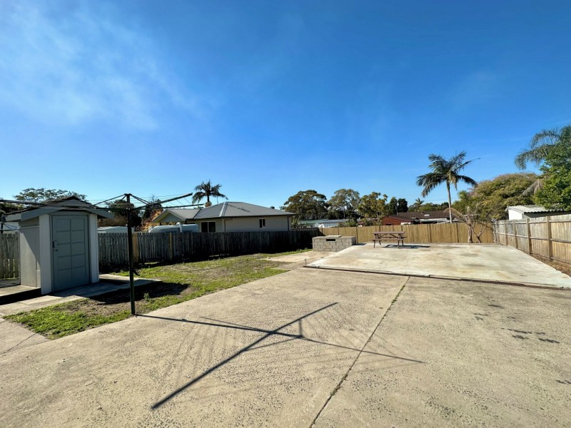 11 Woolana Avenue, Budgewoi NSW 2262