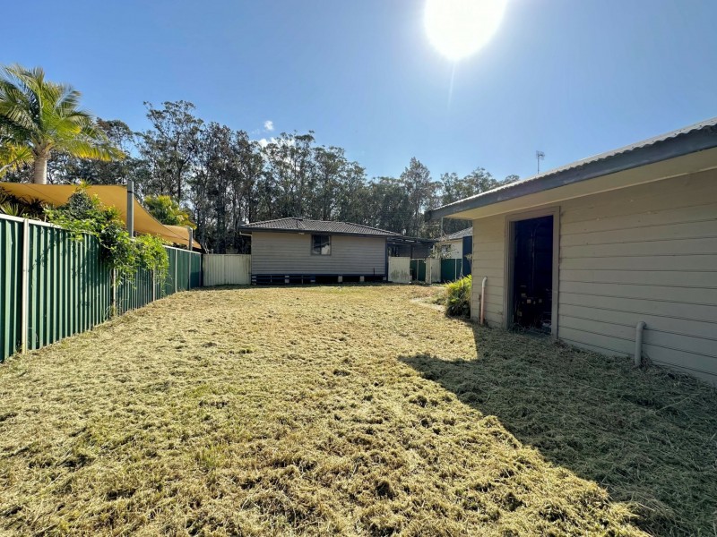 23 Warner Avenue, Tuggerawong NSW 2259