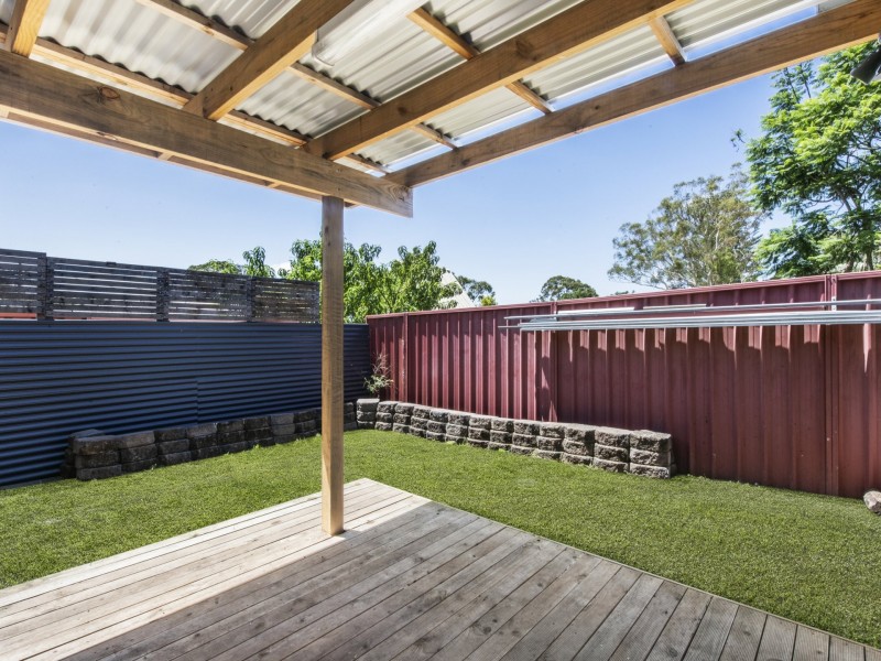 22a Campbell Parade, Mannering Park NSW 2259