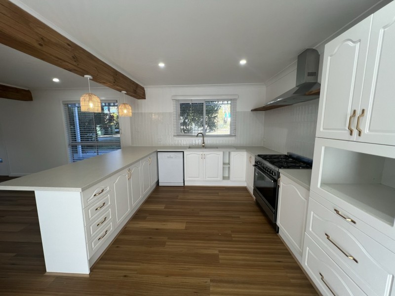 51 Ivy Avenue, Chain Valley Bay NSW 2259