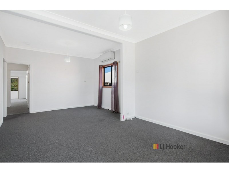1 Holmes Avenue, Toukley NSW 2263