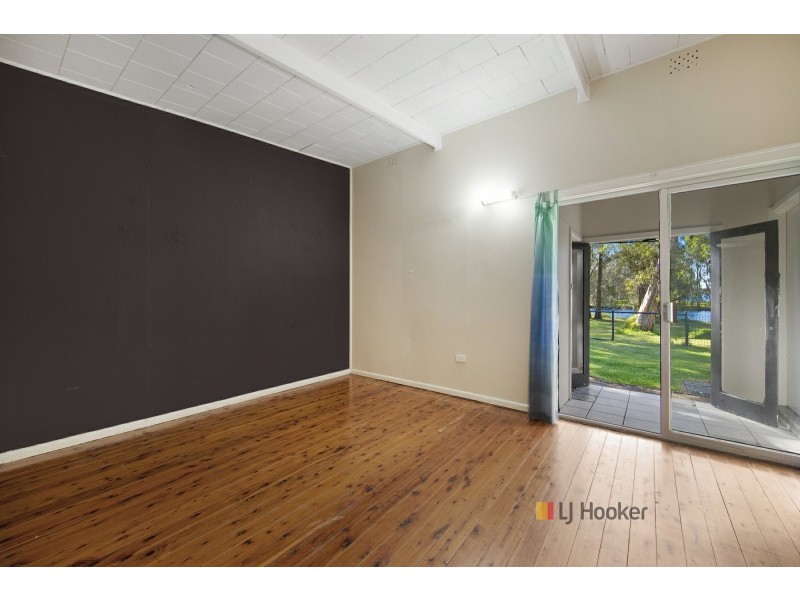 11 Natuna Avenue, Budgewoi NSW 2262