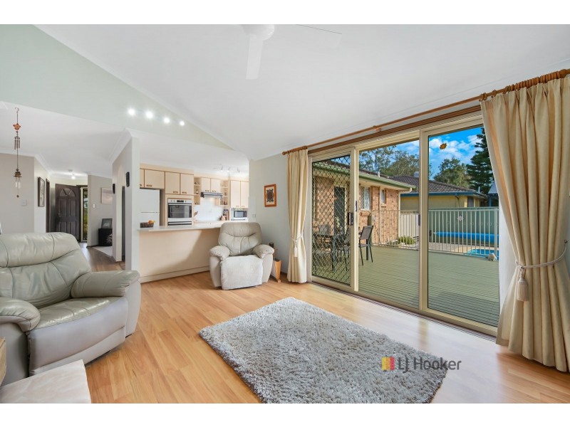 4 Karangal Crescent, Buff Point NSW 2262