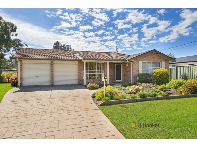 4 Karangal Crescent, Buff Point NSW 2262