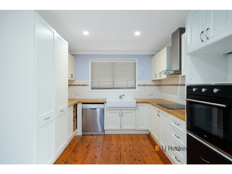 22 Robson Avenue, Gorokan NSW 2263