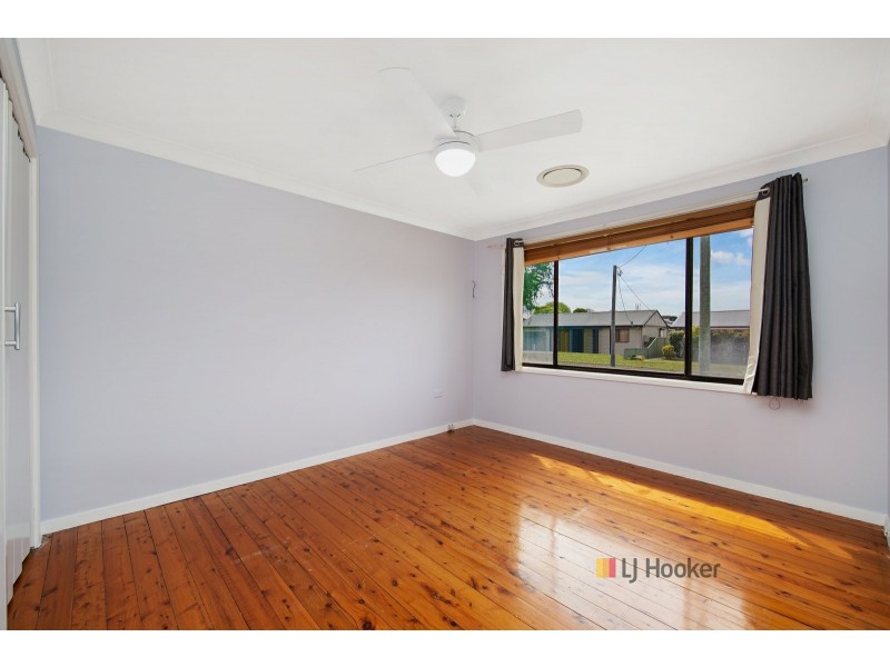 22 Robson Avenue, Gorokan NSW 2263