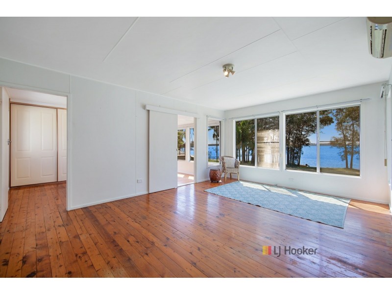 21 Grace Street, Mannering Park NSW 2259