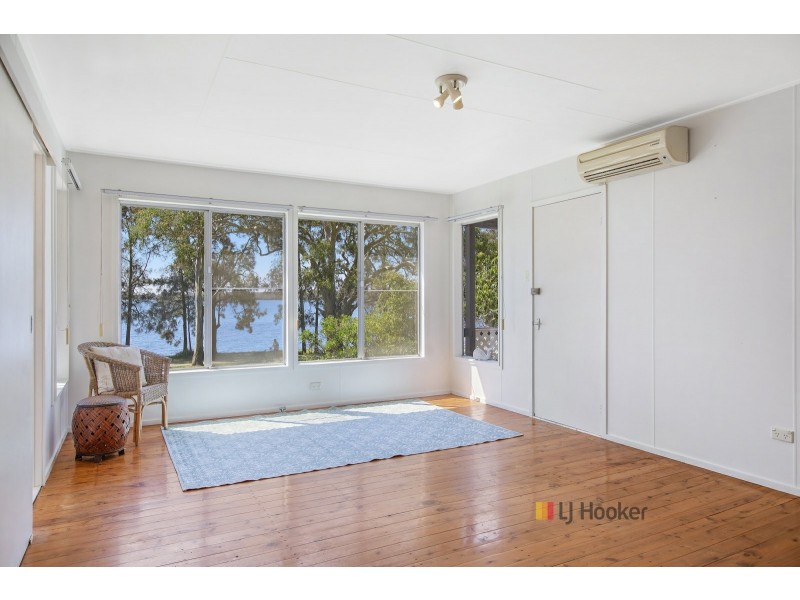 21 Grace Street, Mannering Park NSW 2259
