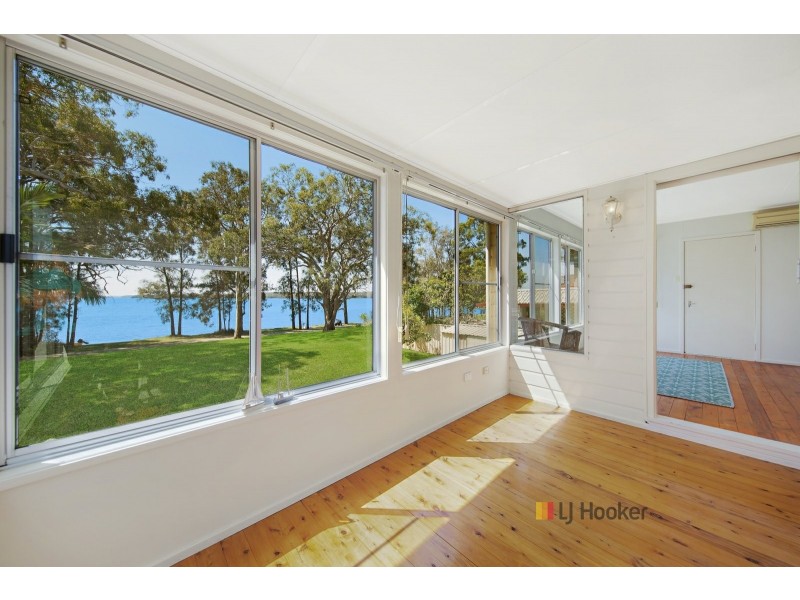 21 Grace Street, Mannering Park NSW 2259