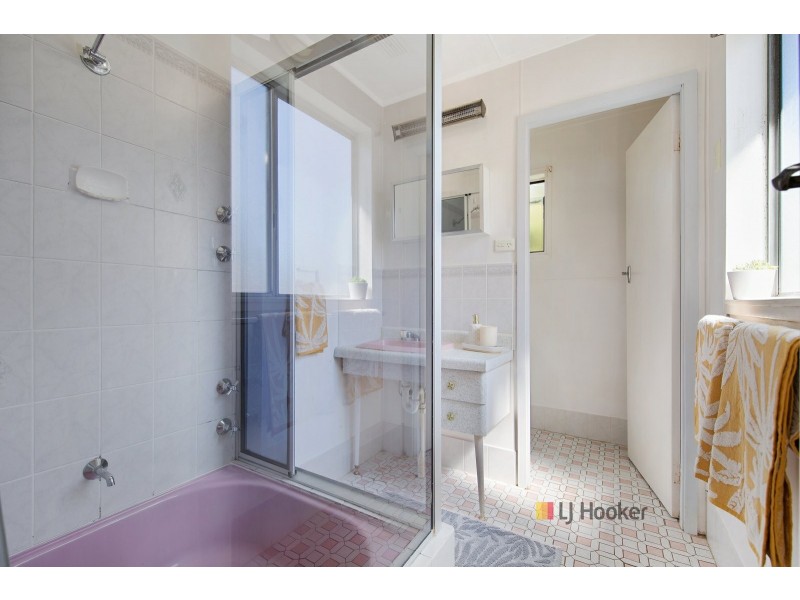 21 Grace Street, Mannering Park NSW 2259