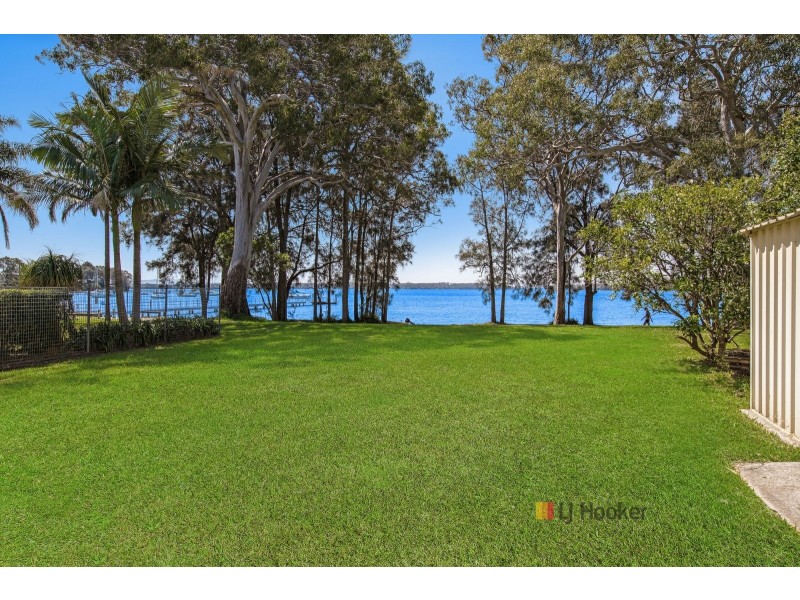 21 Grace Street, Mannering Park NSW 2259