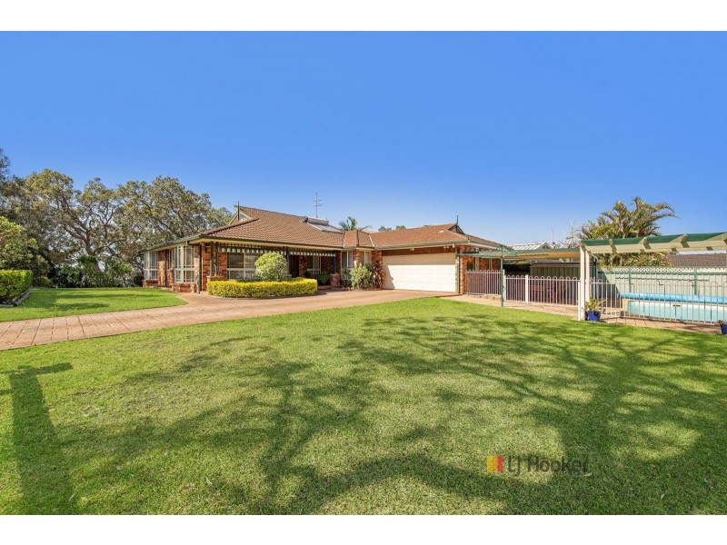 2A Friday Street, Tuggerawong NSW 2259