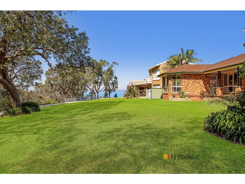 2A Friday Street, Tuggerawong NSW 2259