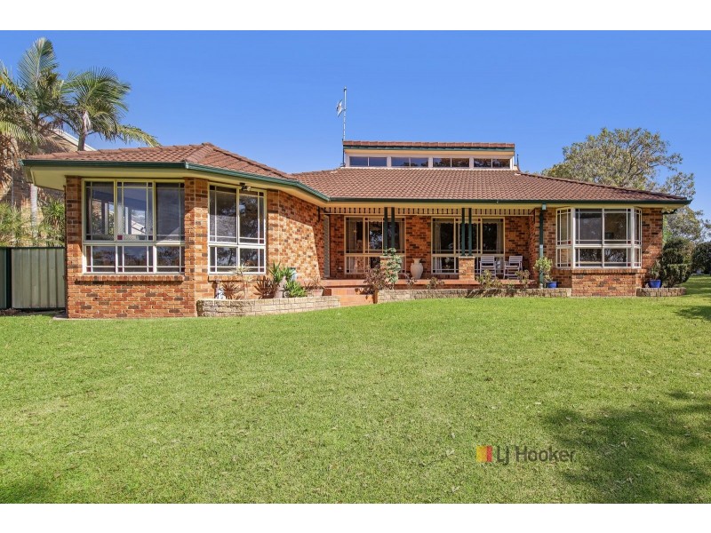 2A Friday Street, Tuggerawong NSW 2259