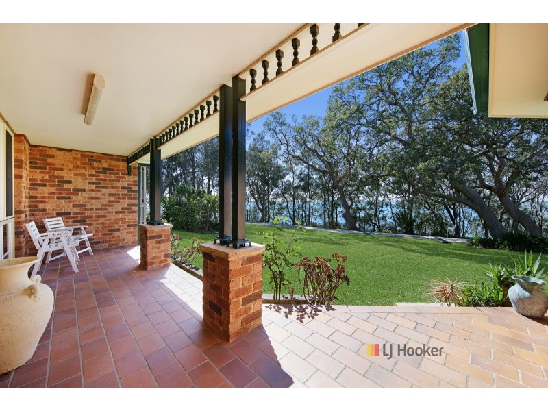 2A Friday Street, Tuggerawong NSW 2259