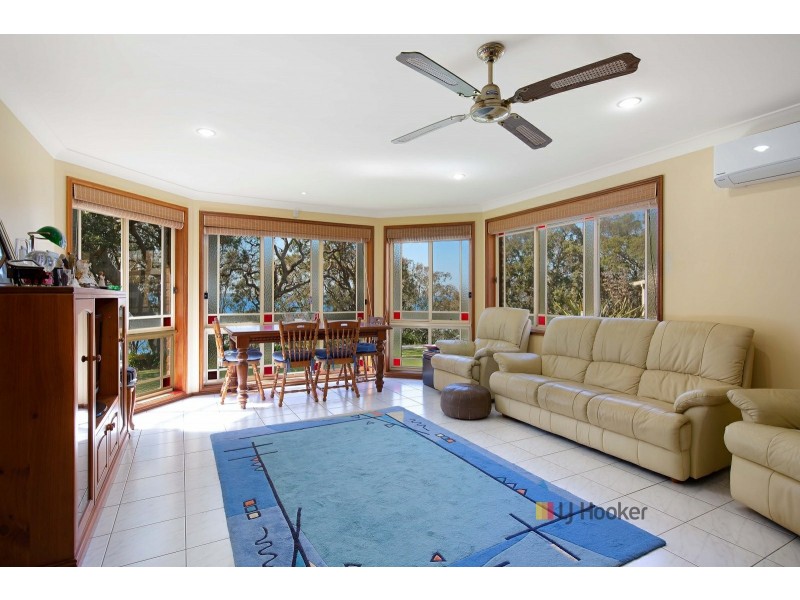 2A Friday Street, Tuggerawong NSW 2259